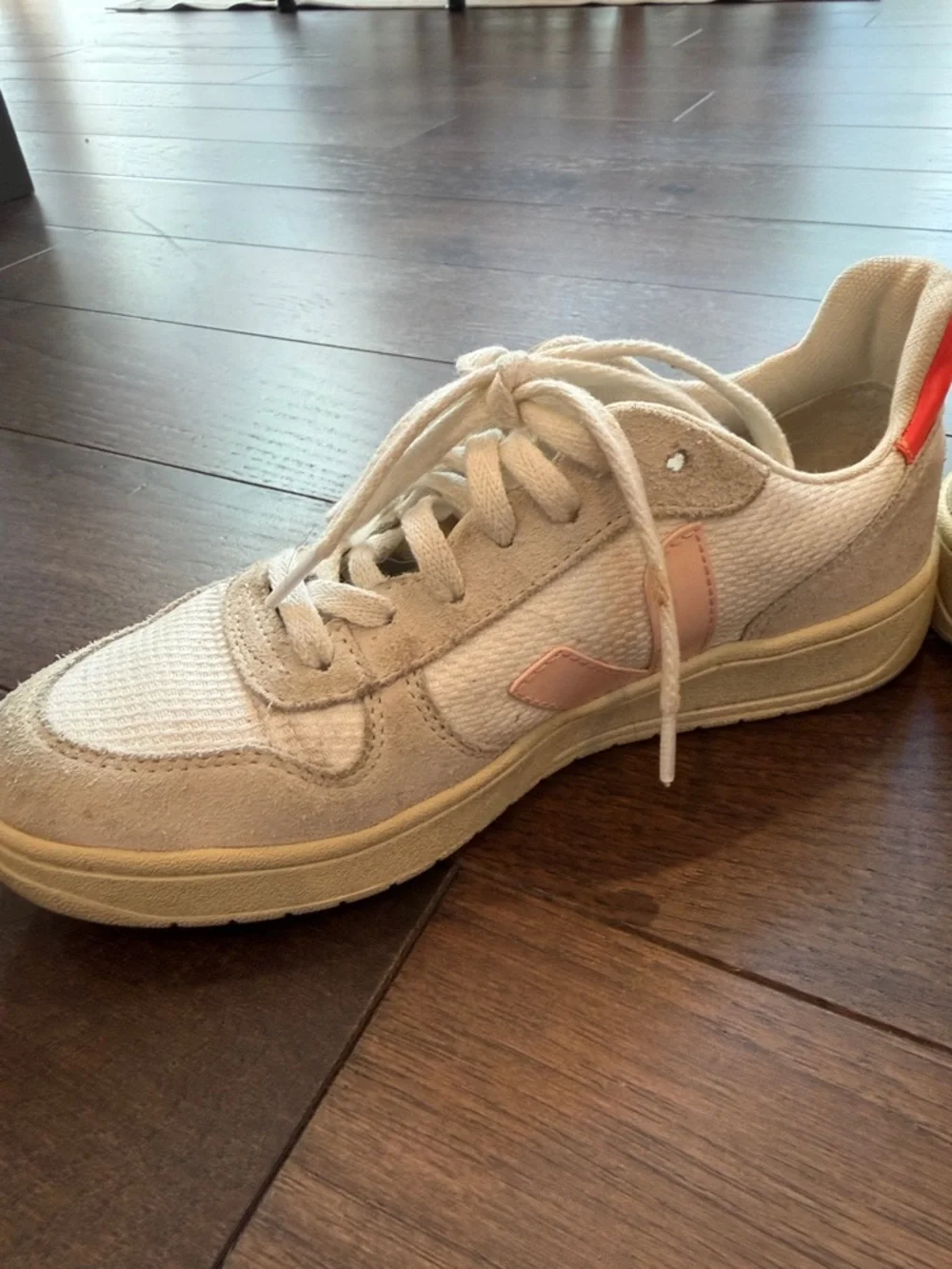 Veja V-10 SP2020 Collection Size 37/6 - C33-002